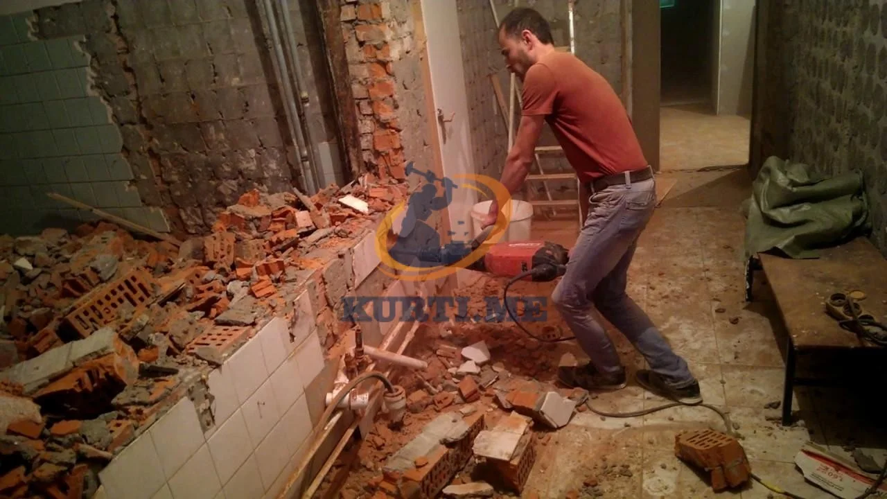 Къртене на тухла